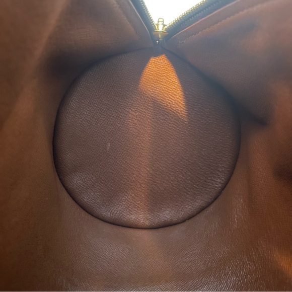 Louis Vuitton Papillon Bag đź’Ą Vintage and in Excellent Conditionđź’Ą Authentic - Picture 14 of 15